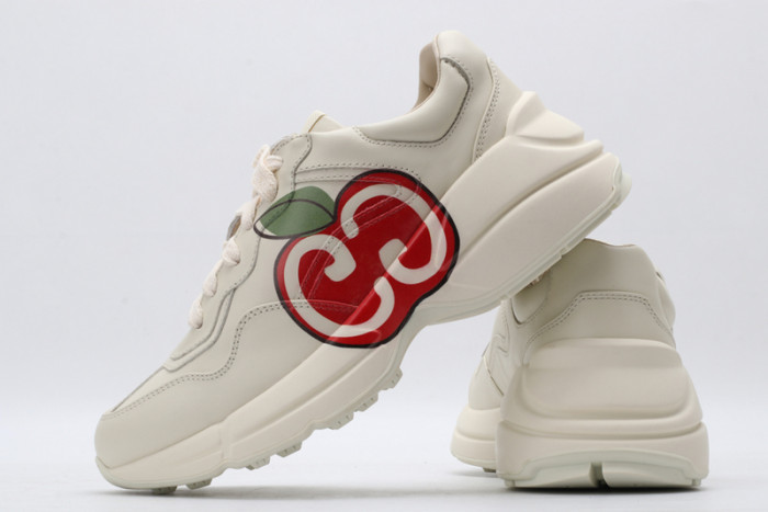 G*u*i* trainer sneaker9
